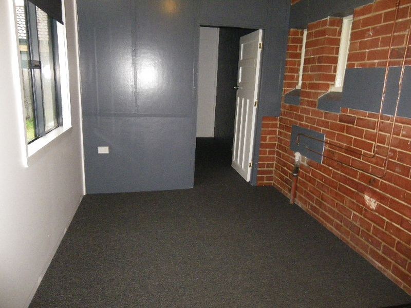 8 Fitzroy Road, Rivervale WA 6103