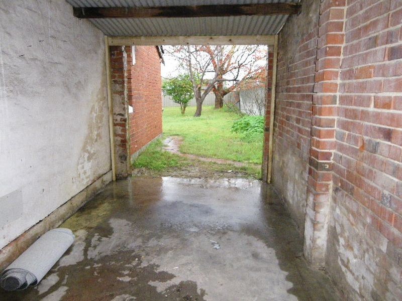 8 Fitzroy Road, Rivervale WA 6103