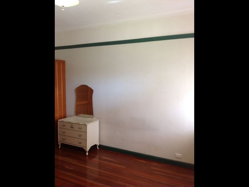 64 Somers Street, Cloverdale WA 6105