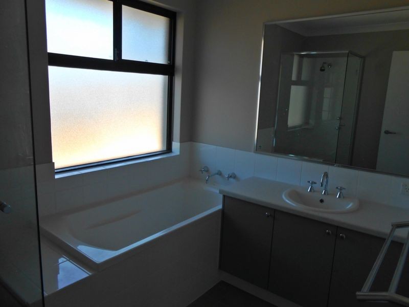 5A Beverley Road, Cloverdale WA 6105