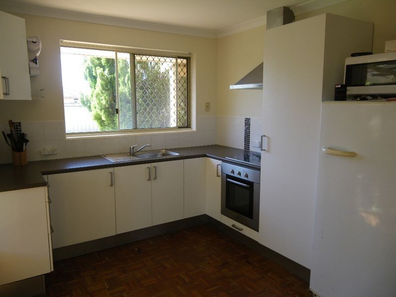 4 Dunton Place, Redcliffe WA 6104