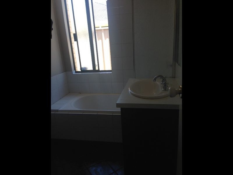 13 Murrumbidgee Drive, Hammond Park WA 6164