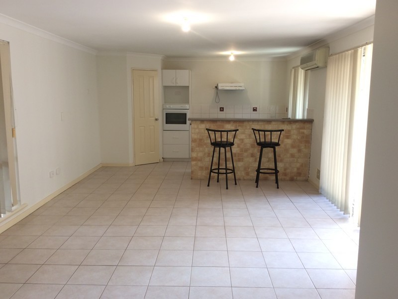 2/19 Bickley Road, Cannington WA 6107
