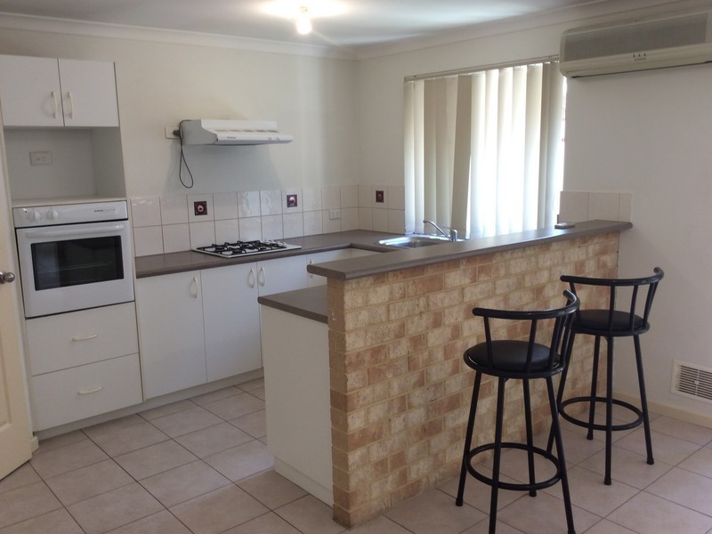 2/19 Bickley Road, Cannington WA 6107