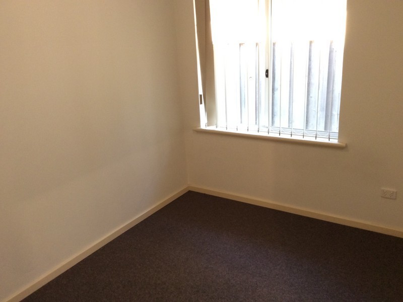 2/19 Bickley Road, Cannington WA 6107