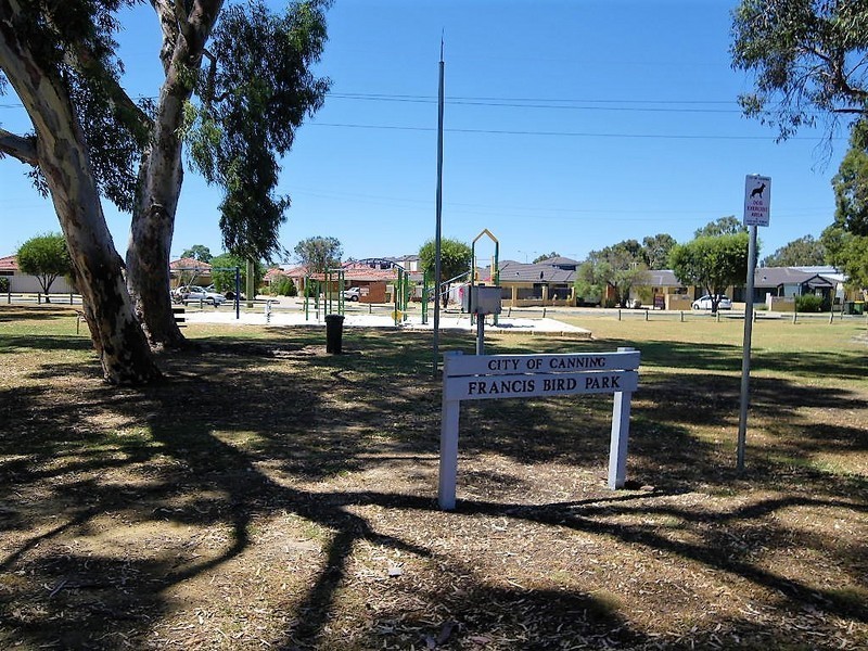 2/19 Bickley Road, Cannington WA 6107