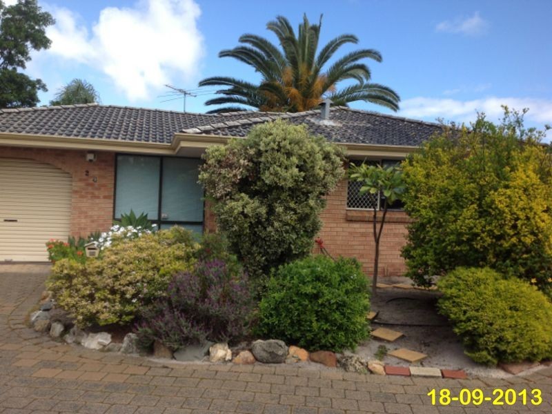 24 Dealy Close, Cannington WA 6107