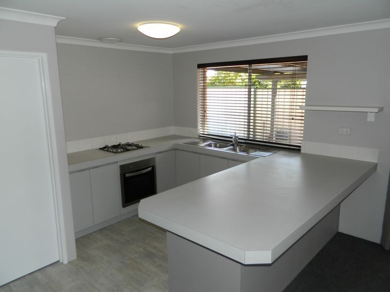 25 Lansing Street, Queens Park WA 6107