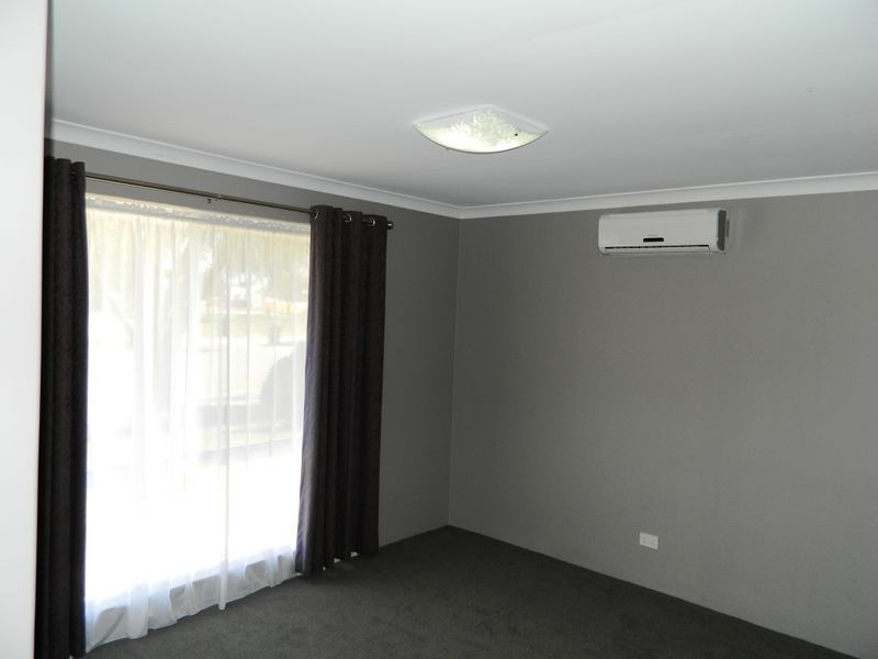 25 Lansing Street, Queens Park WA 6107