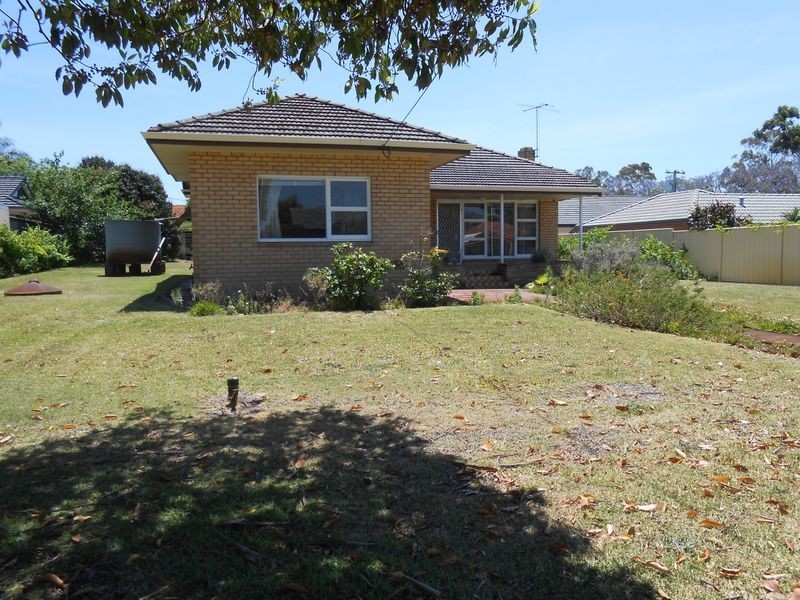 32 O’Neile Parade, Redcliffe WA 6104