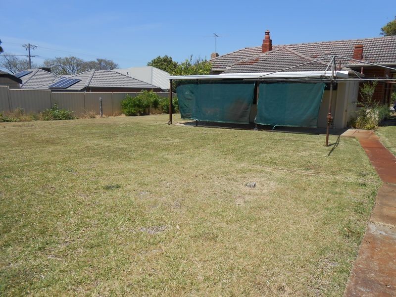 32 O’Neile Parade, Redcliffe WA 6104