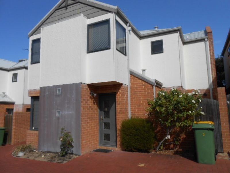 2/16 The Crescent, Redcliffe WA 6104