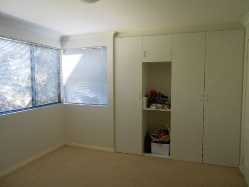 2/16 The Crescent, Redcliffe WA 6104