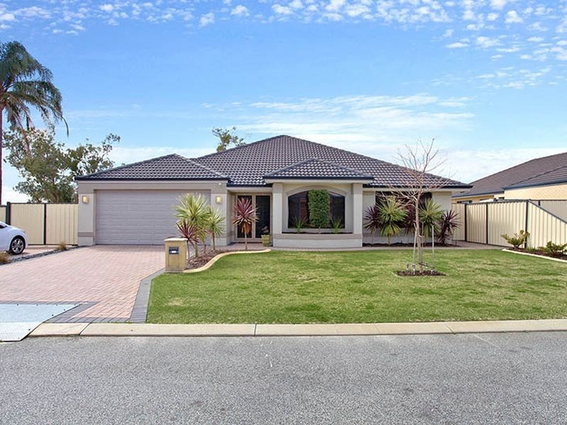 29 Stainsby Turn, Canning Vale WA 6155