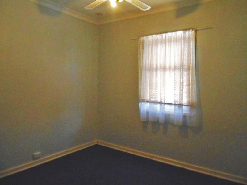 320 Fulham Street, Cloverdale WA 6105