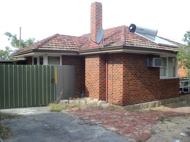 320 Fulham Street, Cloverdale WA 6105