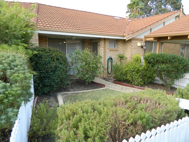 7/5 Edwards Crescent, Redcliffe WA 6104