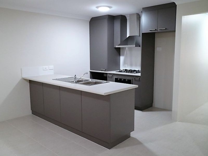 18/12 Loder Way, South Guildford WA 6055