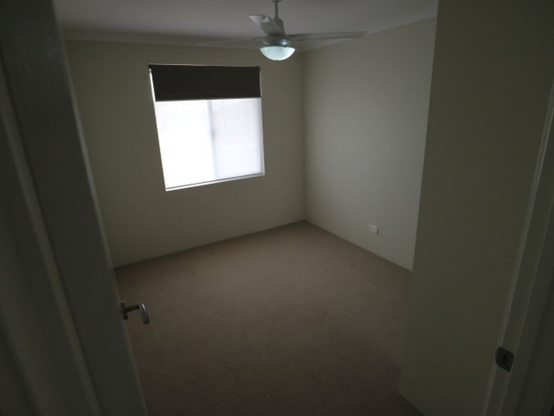 18/12 Loder Way, South Guildford WA 6055