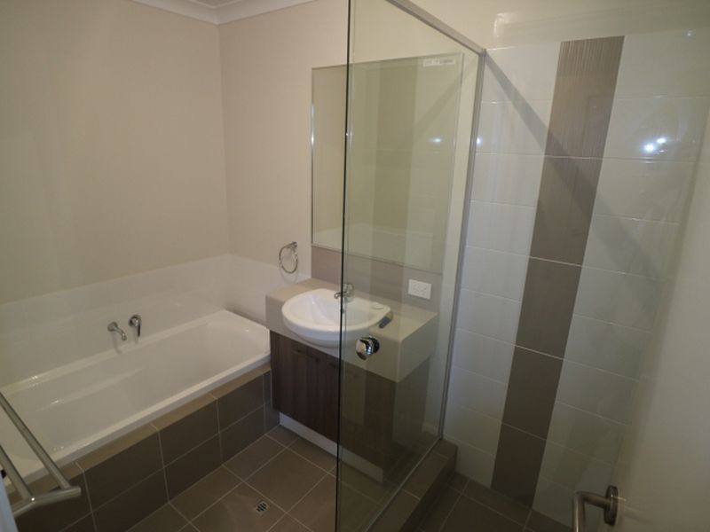 18/12 Loder Way, South Guildford WA 6055