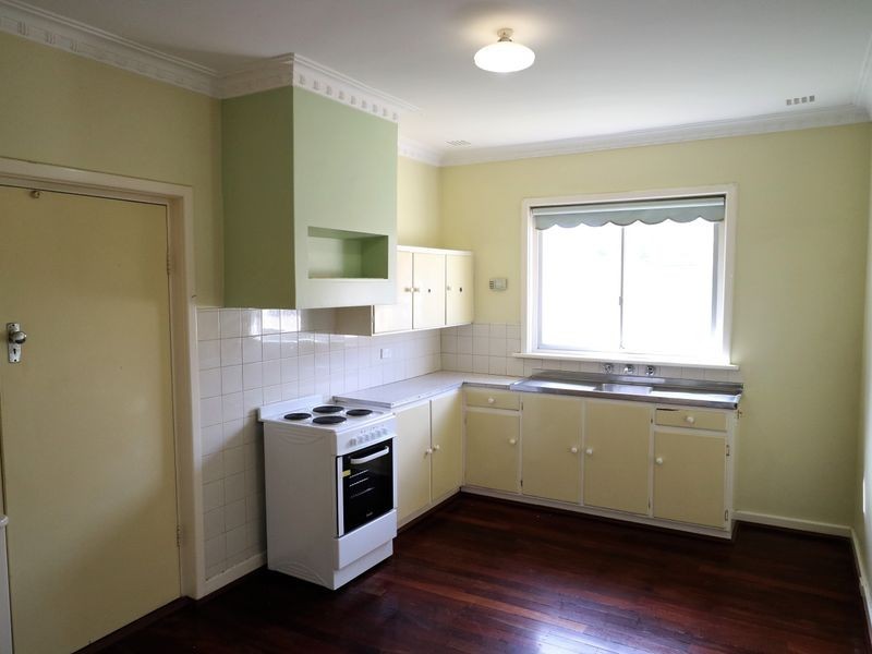 5 Beagle Place, Belmont WA 6104