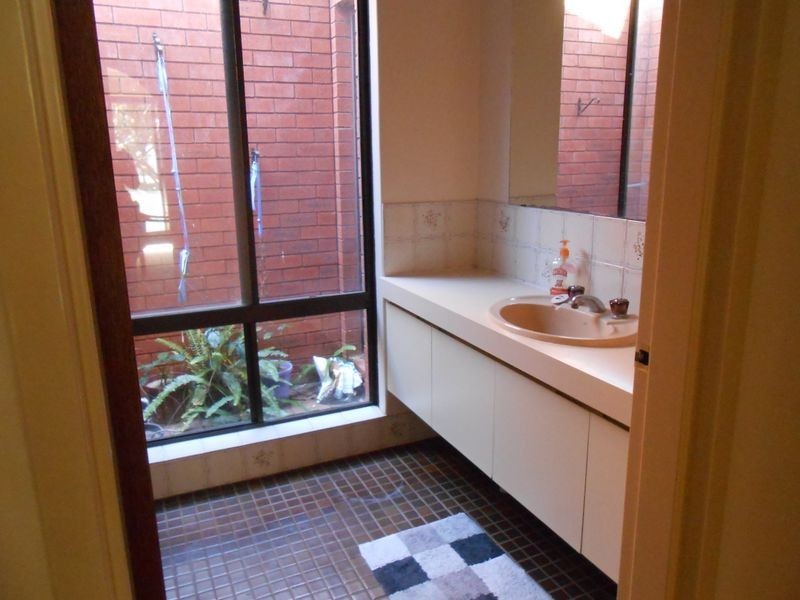 2/46-48 Newey Street, Rivervale WA 6103