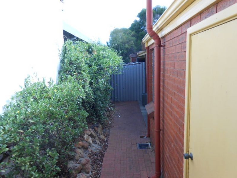 2/46-48 Newey Street, Rivervale WA 6103