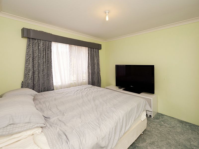 7 Excalibur Chase, Wattle Grove WA 6107