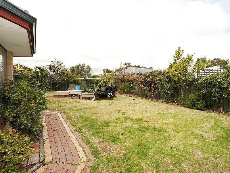 7 Excalibur Chase, Wattle Grove WA 6107