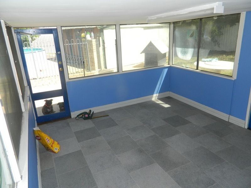 24 Berehaven Avenue, Thornlie WA 6108