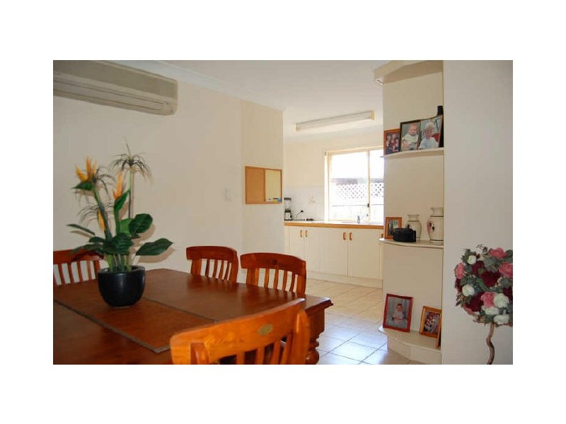 2/2 Honeymyrtle Drive, Banora Point NSW 2486