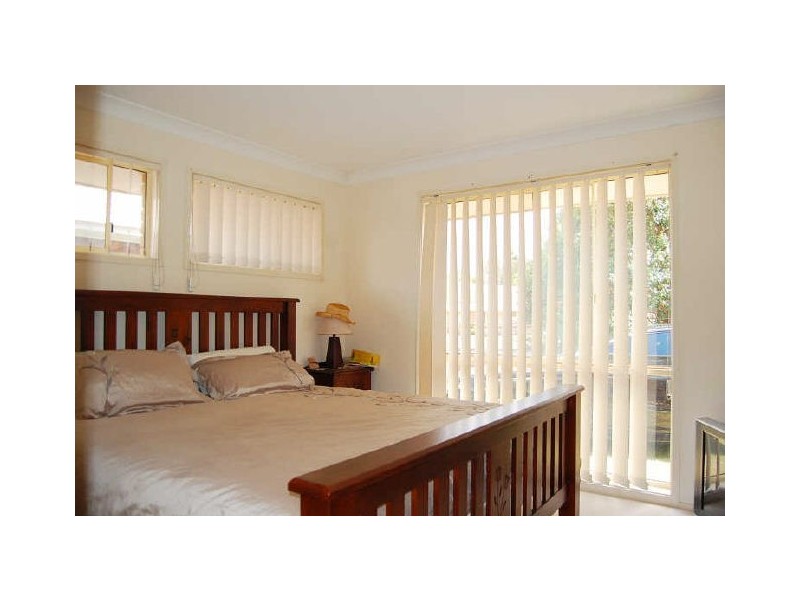 2/2 Honeymyrtle Drive, Banora Point NSW 2486