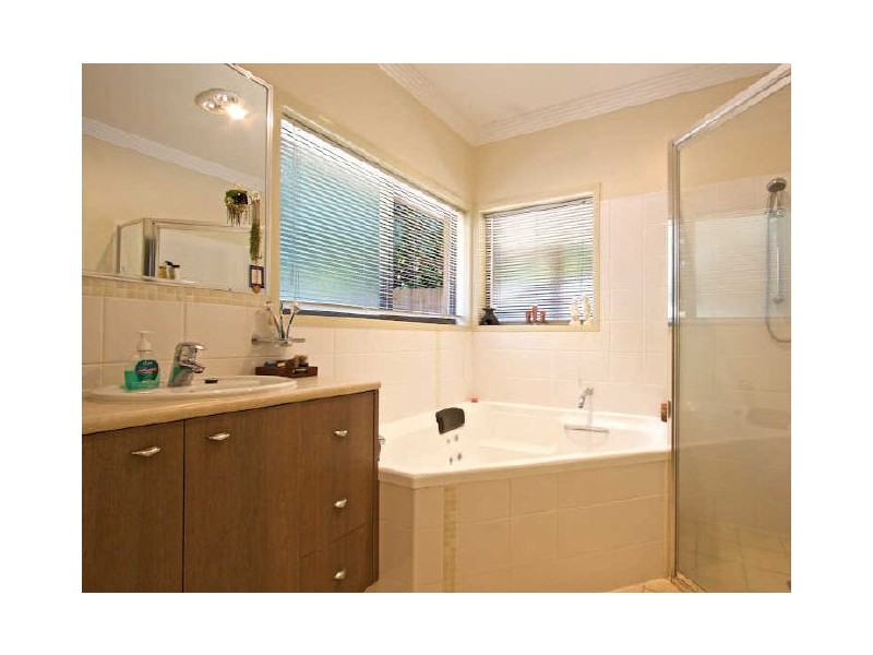 30 Donegal Ct, Banora Point NSW 2486