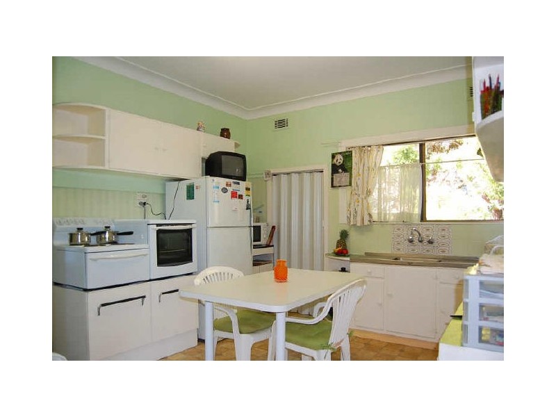 33 Kennedy Drive, Tweed Heads NSW 2485