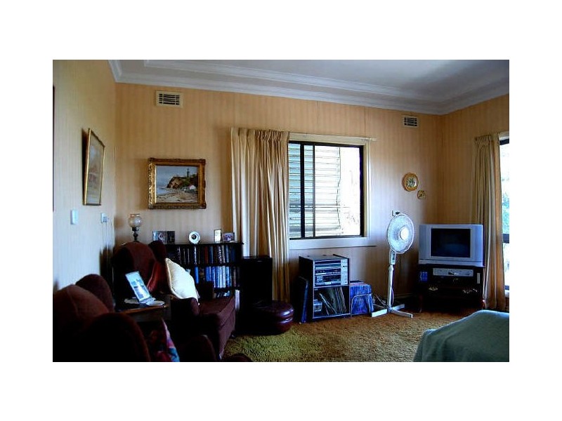 33 Kennedy Drive, Tweed Heads NSW 2485