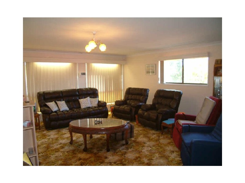 8 Headsail Crt, Currumbin Waters QLD 4223