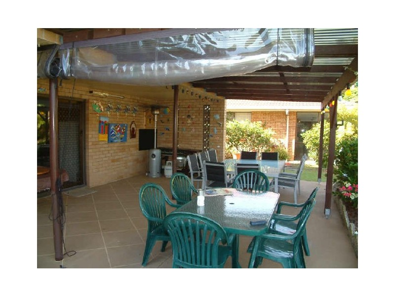 8 Headsail Crt, Currumbin Waters QLD 4223