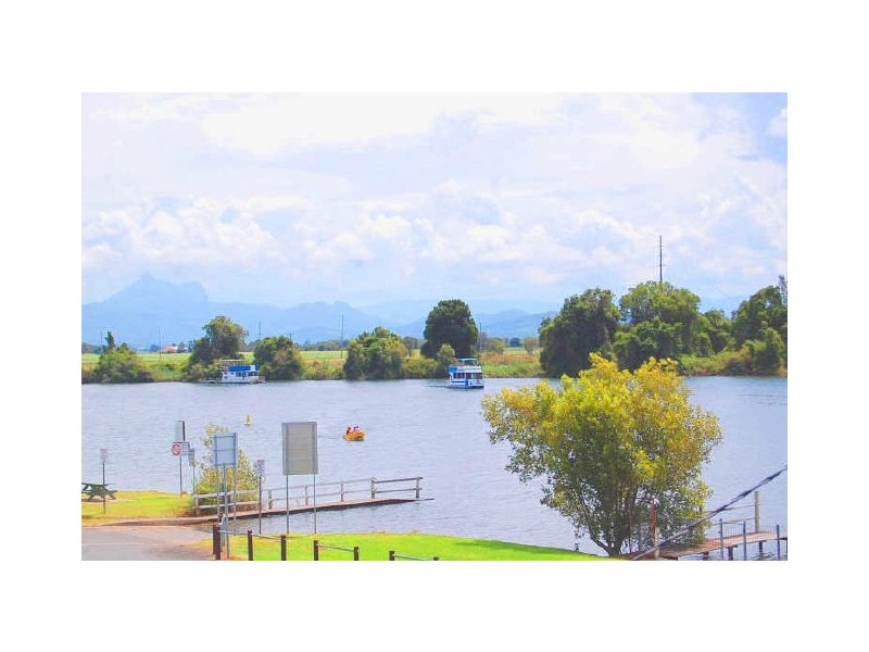 100 Riverside Dr, Tumbulgum NSW 2490