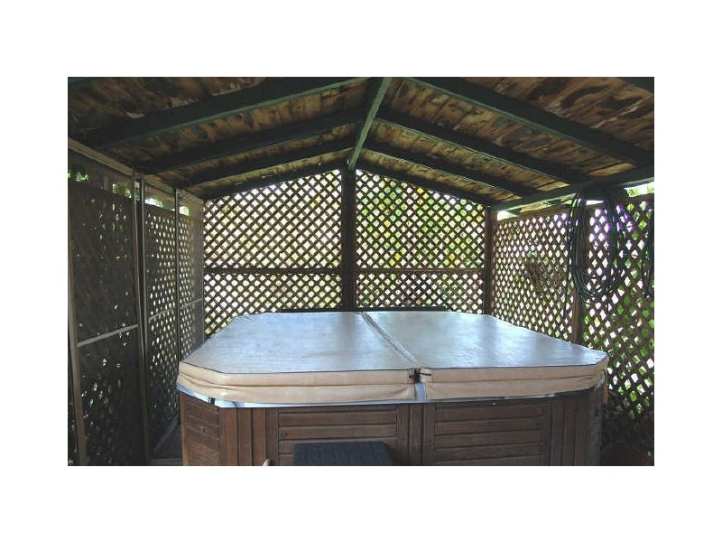 100 Riverside Dr, Tumbulgum NSW 2490