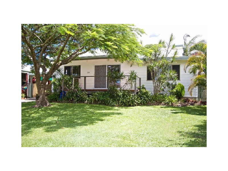 238 Kirkwood Rd West, Tweed Heads South NSW 2486