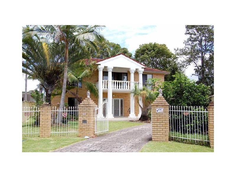 4 Whitsunday Dr, Currumbin Waters QLD 4223