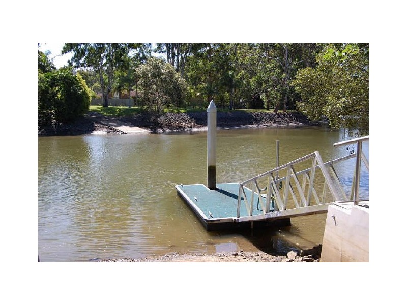4 Whitsunday Dr, Currumbin Waters QLD 4223