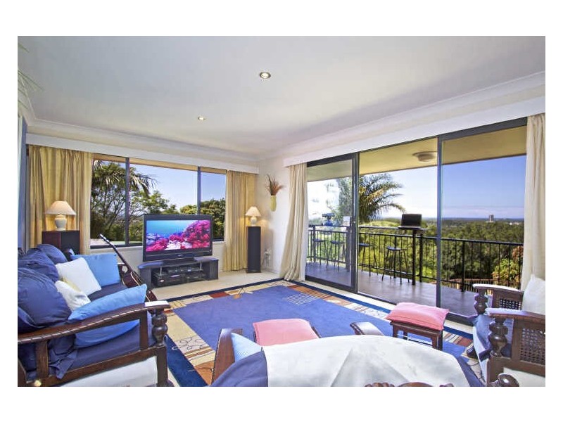 63 Hillcrest Avenue, Tweed Heads South NSW 2486