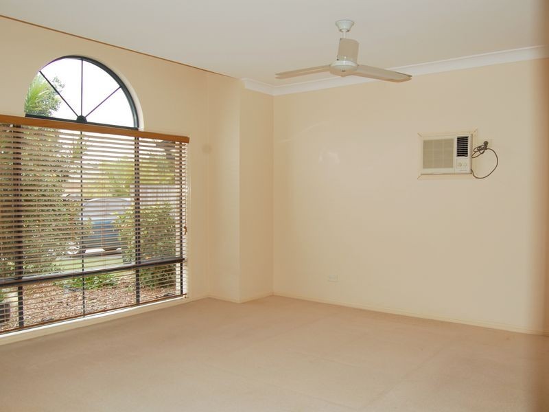 5 Cook Crescent, Tweed Heads South NSW 2486