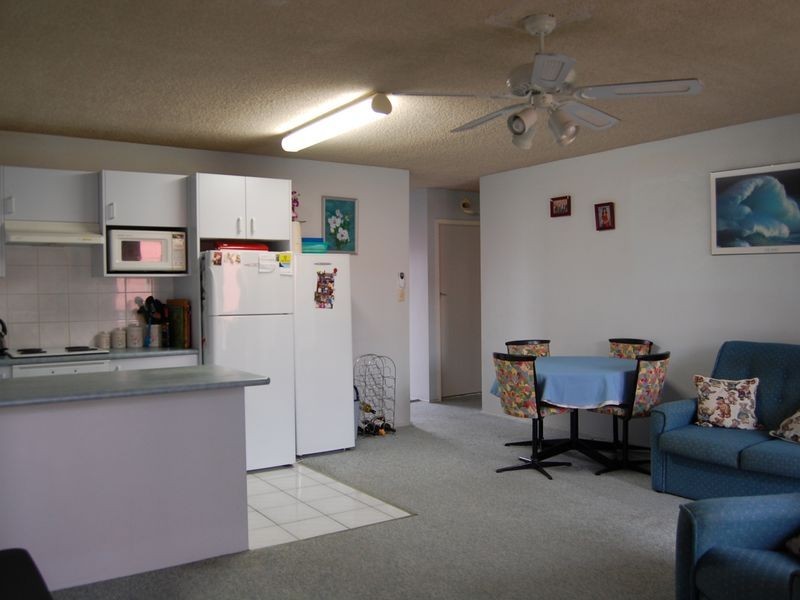 6/30 Lanham St, Coolangatta QLD 4225