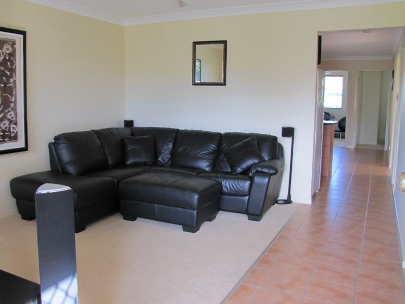 8 Cook Cres, Tweed Heads South NSW 2486