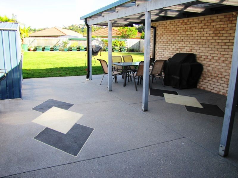 8 Cook Cres, Tweed Heads South NSW 2486