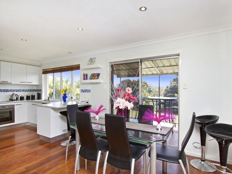 121 Pioneer Pde, Banora Point NSW 2486