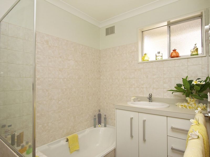 121 Pioneer Pde, Banora Point NSW 2486