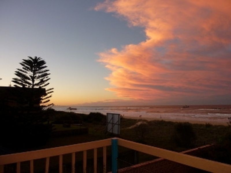 ABSOLUTE BEACHFRONT GOLD COAST, Bilinga QLD 4225